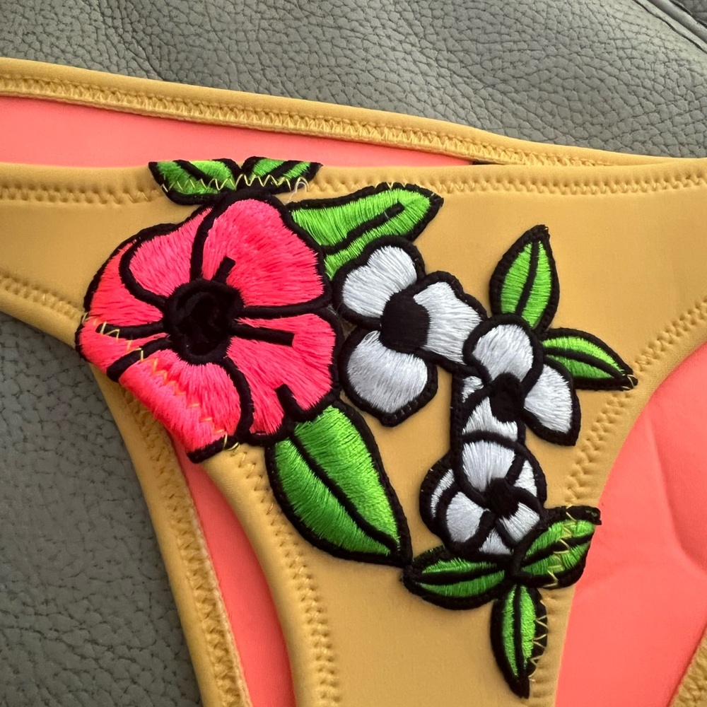 Yellow Triangl Bikini - Picture 12 of 15